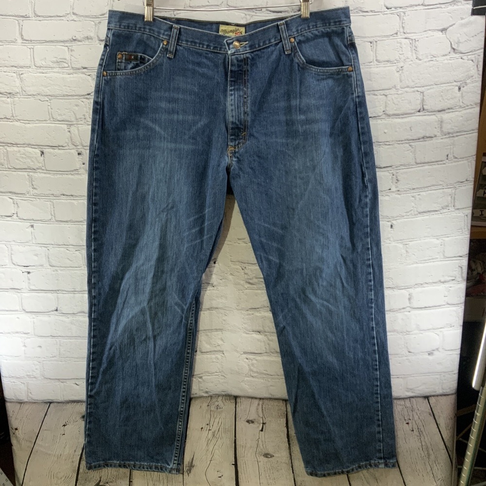 Wrangler 2DX‎ Blue Jeans Mens Sz 40 x 32 Wide Leg Dark Wash